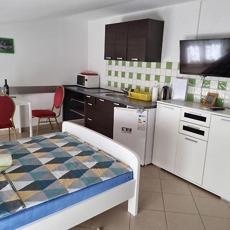 Apartmani Tominac Цриквеница Экстерьер фото