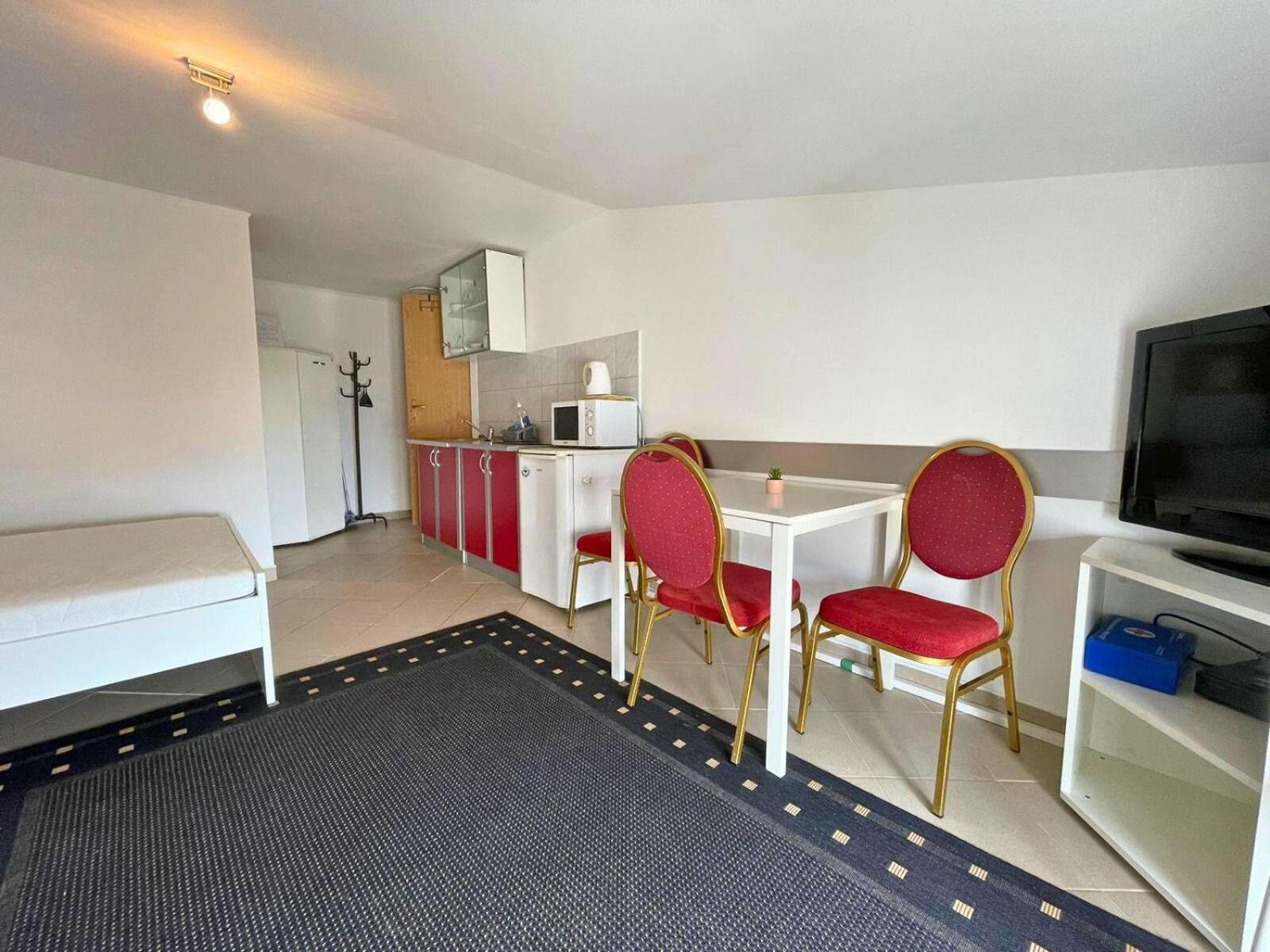 Apartmani Tominac Цриквеница Экстерьер фото
