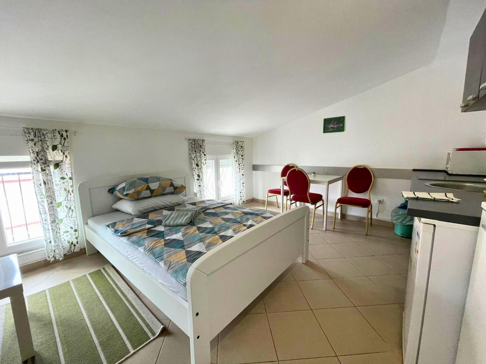Apartmani Tominac Цриквеница Экстерьер фото